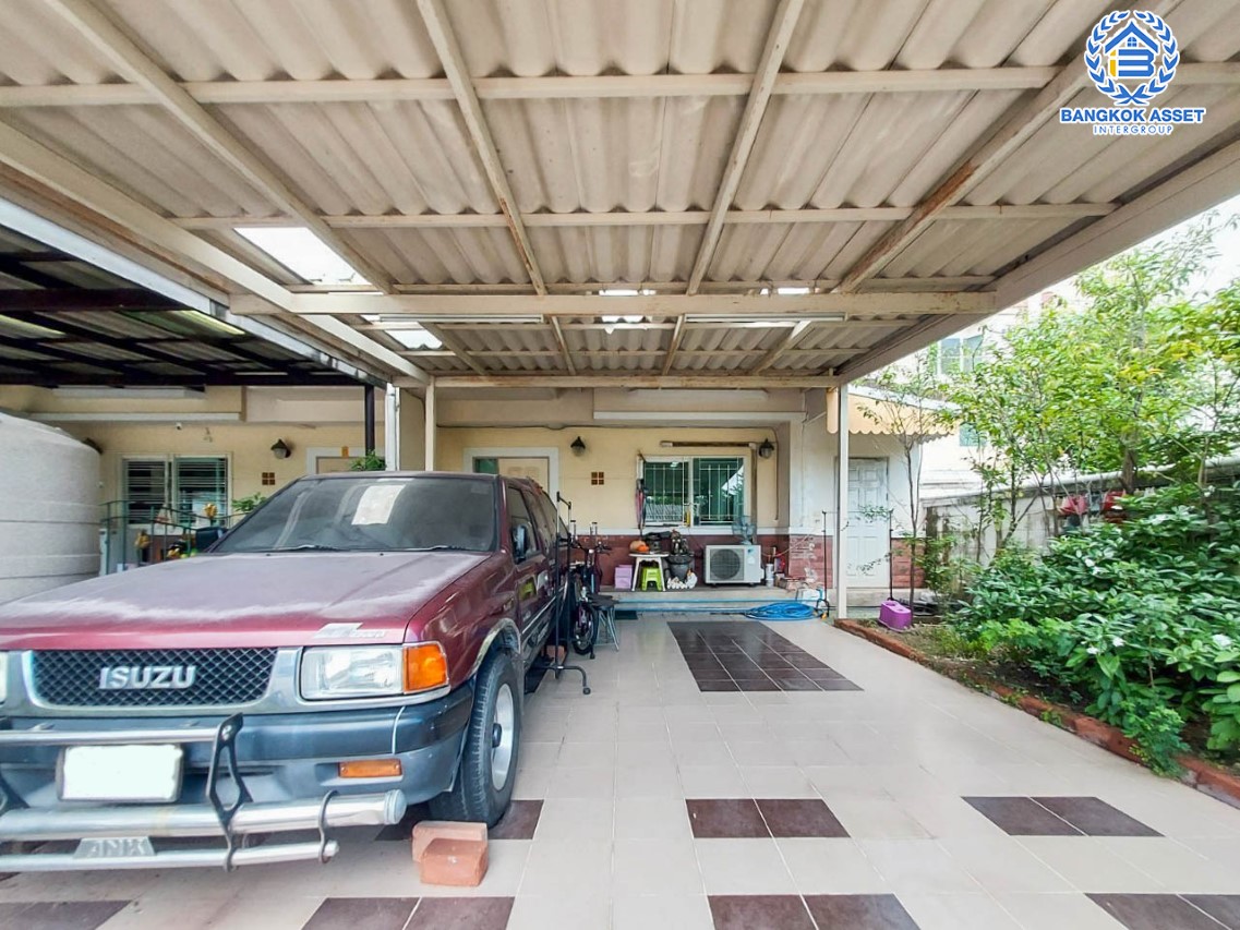 *****ทาวน์โฮมมือสองกรุงเทพฯ ม.ศุภาลัย พาร์ควิลล์ รามอินทรา #หลังมุม เนื้อที่กว้างขวางถึง 33.5 ตร.ว. ฟังก์ชัน 3 ห้องนอน 3 ห้องน้ำ 2 ที่จอดรถ แถมฟรี! 3 เครื่องปรับอากาศ 2 เครื่องทำน้ำอุ่น บนทำเลดี เชื่อมต่อรถไฟฟ้าสายสีชมพู "สถานีลาดปลาเค้า" และทางด่วน